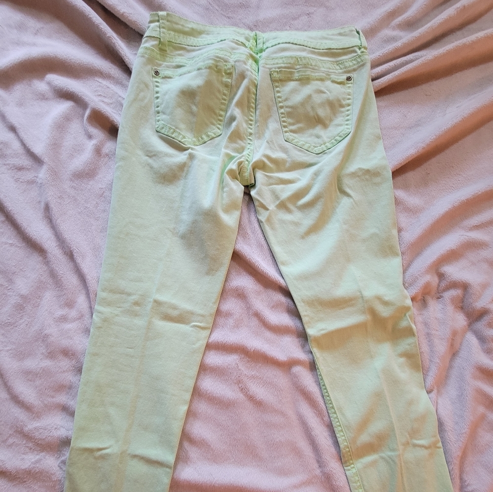 Women's straight leg jean
